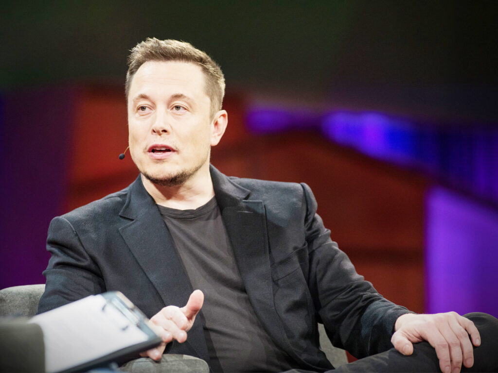 ElonMusk_2017-stageshot