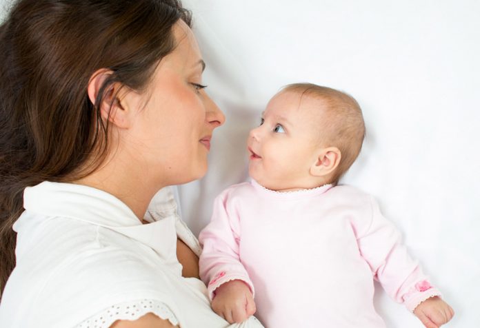 शिशु के स्वास्थ्य का रक्षक है स्तनपान