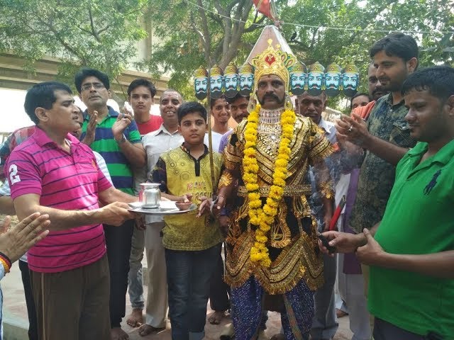 मथुरा में दशहरे पर ‘रावण आरती’ का आयोजन
