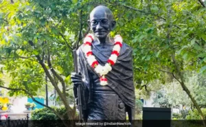 gtt869c_mahatma-gandhi-statue-new-york-650_625x300_05_February_22