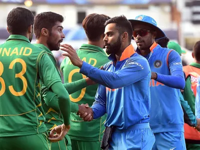 क्रिकेट जगत ने पाकिस्तान पर एकतरफा जीत पर भारत को बधाई दी