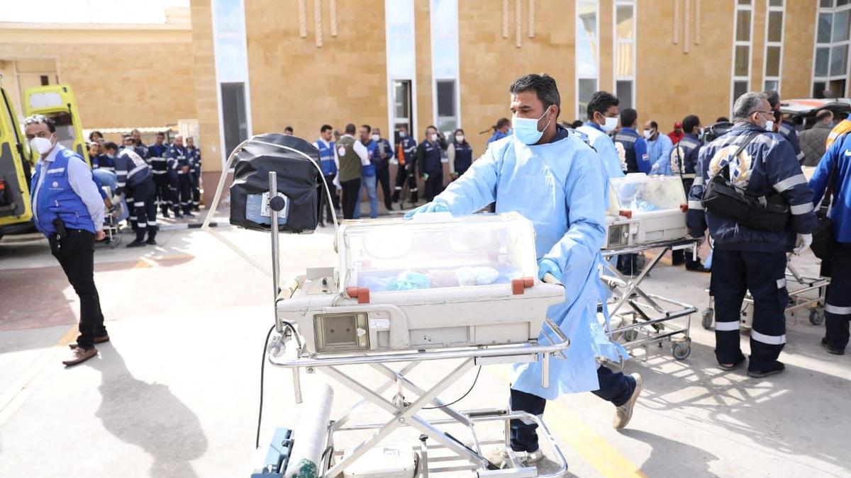 गाजा के एक अन्य अस्पताल के पास इजराइली सैनिकों का हमास के खिलाफ अभियान जारी