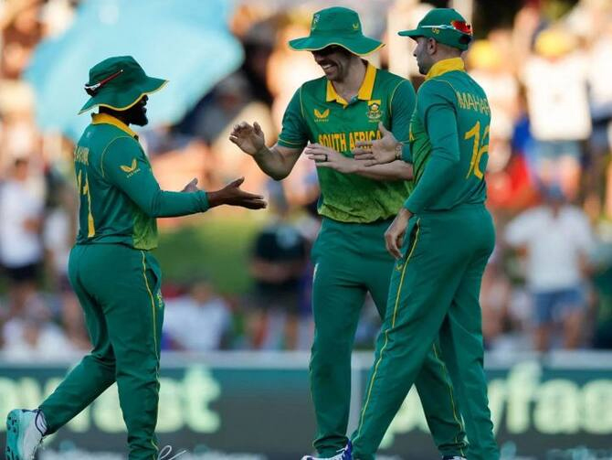 जीत की आदी आस्ट्रेलिया का सामना सेमीफाइनल में दबाव के आगे घुटने टेकने वाली दक्षिण अफ्रीका से