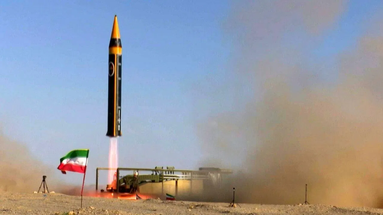 यूक्रेन के खिलाफ युद्ध में रूस को बैलिस्टिक मिसाइल दे सकता है ईरान: अमेरिका ने जताई चिंता