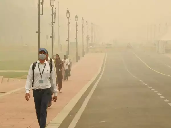 सुबह की सैर से बचें, पटाखे न जलाएं, सार्वजनिक परिवहन का इस्तेमाल करें: दिल्ली स्वास्थ्य परामर्श