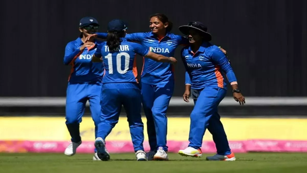 पूजा और स्नेह की धारदार गेंदबाजी, ऑस्ट्रेलियाई महिला टीम 219 रन पर सिमटी