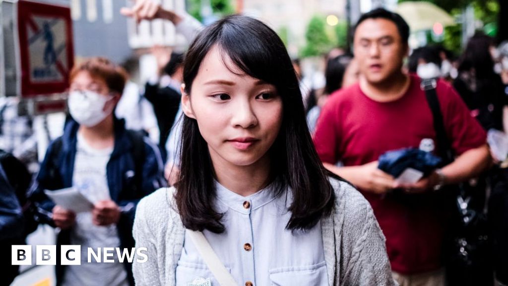 हांगकांग की लोकतंत्र समर्थक कार्यकर्ता एग्नेस चाउ जमानत नियमों की अनदेखी कर कनाडा पहुंचीं