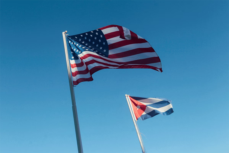 17 दिसंबर : दशकों बाद अमेरिका, क्यूबा ने कूटनीतिक संबंधों को बहाल करने की घोषणा की