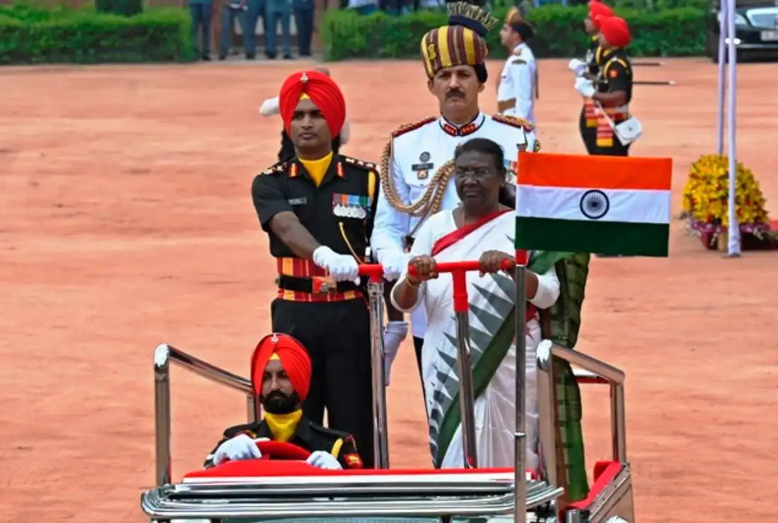 राष्ट्रपति मुर्मू ने ‘विजय दिवस’ के अवसर पर सशस्त्र बलों के जवानों को श्रद्धांजलि दी