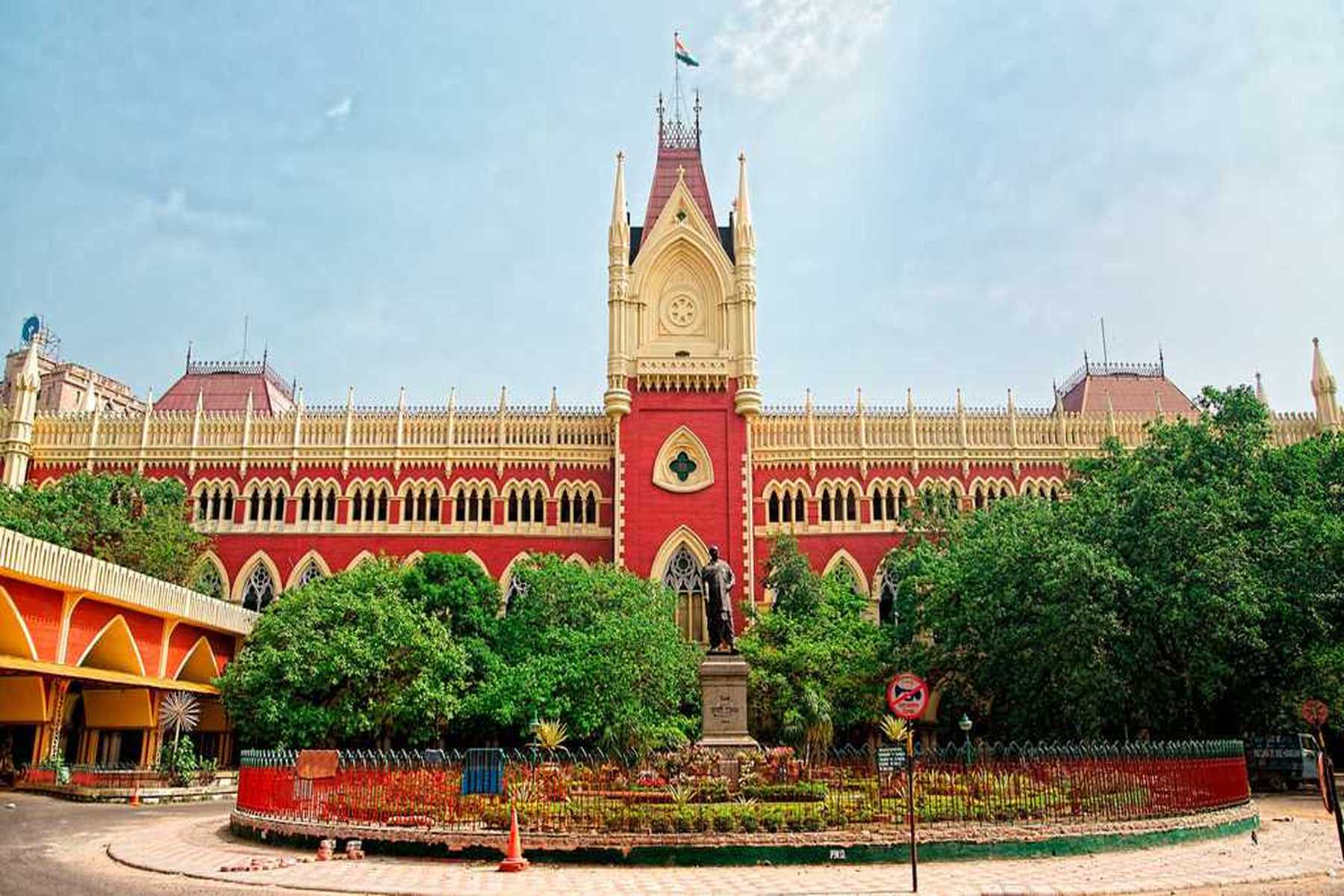 कलकत्ता उच्च न्यायालय की एकल पीठ बनाम खंडपीठ: उच्चतम न्यायालय ने मामला अपने हाथ में लिया
