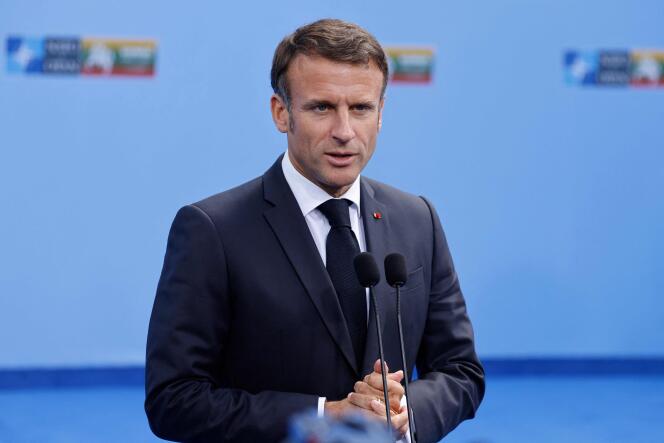 फ्रांस के राष्ट्रपति ने यूक्रेन को मिसाइल और बम की आपूर्ति करने की घोषणा की