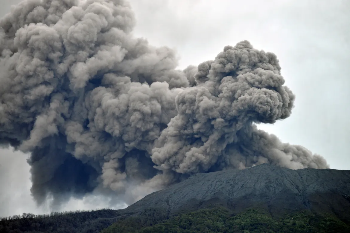 इंडोनेशिया के माउंट मरापी जवालामुखी में फिर विस्फोट, किसी के हताहत होने की सूचना नहीं