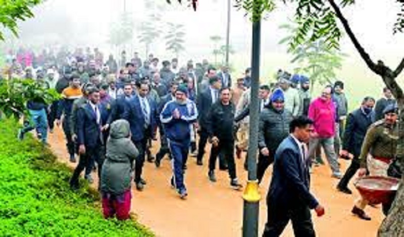 राजस्थान : मुख्यमंत्री शर्मा निकले ‘मॉर्निंग वॉक’ पर, सिटी पार्क में लोगों से मिले