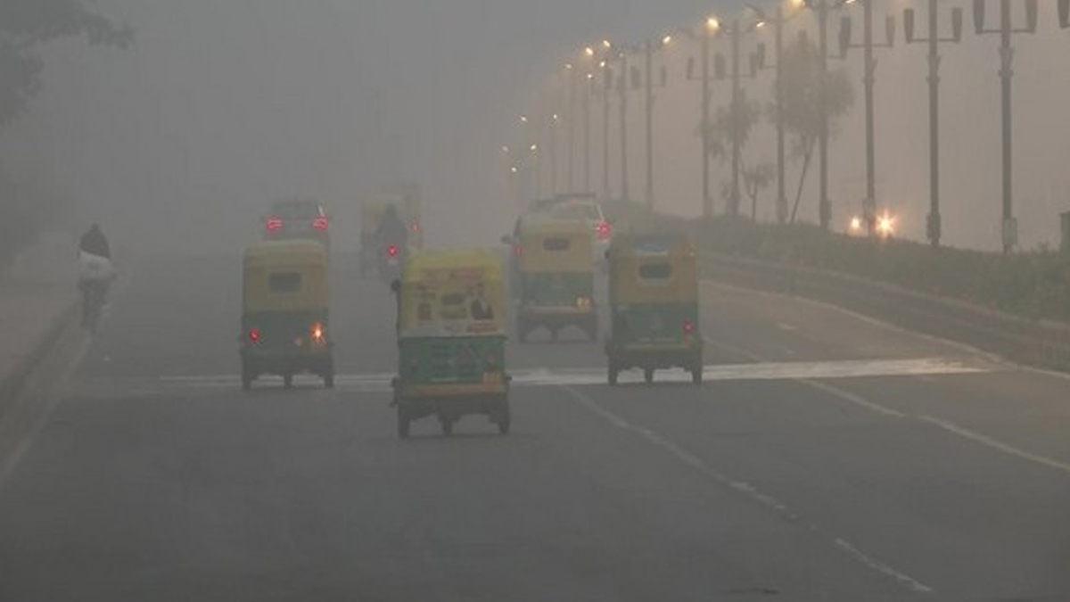 दिल्ली में सुबह हल्का कोहरा रहा, न्यूनतम तापमान 8.9 डिग्री सेल्सियस दर्ज किया गया