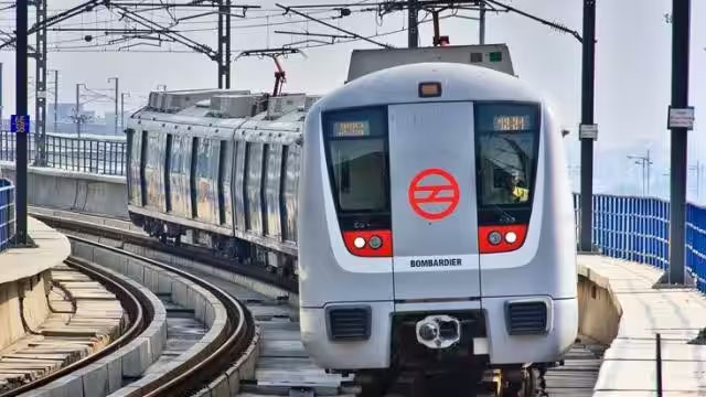 गणतंत्र दिवस पर तड़के चार बजे से शुरू हो जाएगी दिल्ली मेट्रो की सेवा