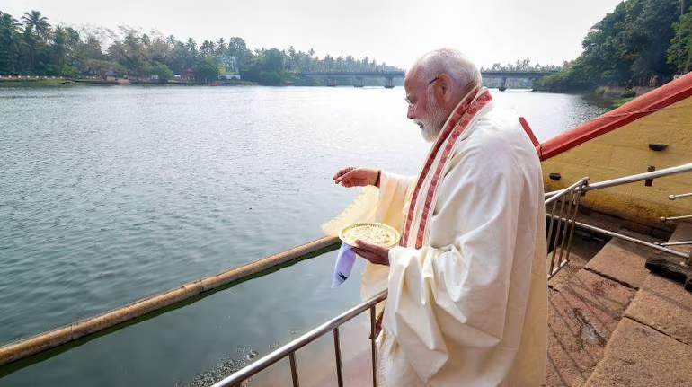 राम मंदिर के प्राण प्रतिष्ठा से पहले मोदी सिर्फ नारियल पानी पी रहे हैं, गौसेवा कर रहे हैं