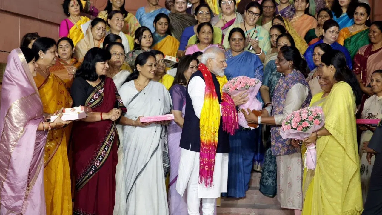 नारी शक्ति वंदन अधिनियम से महिलाओं के सशक्तीकरण के वादे को पूरा किया: प्रधानमंत्री मोदी