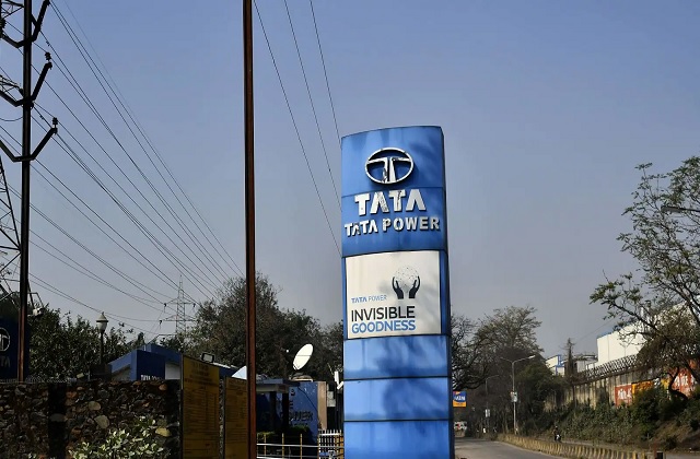 ब्लूस्मार्ट ने टाटा पावर ट्रेडिंग कंपनी के साथ बिजली खरीद समझौते पर हस्ताक्षर किए