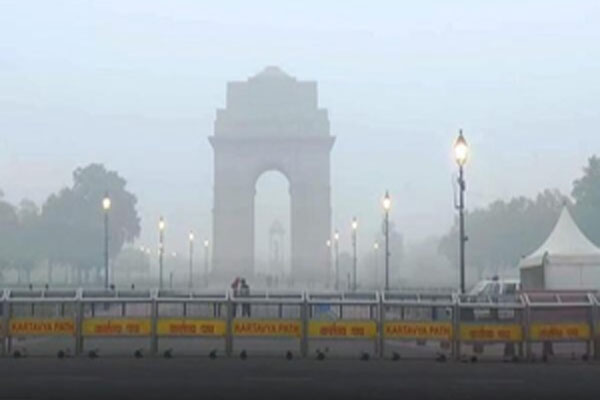 दिल्ली में न्यूनतम तापमान रहा 12.4 डिग्री सेल्सियस
