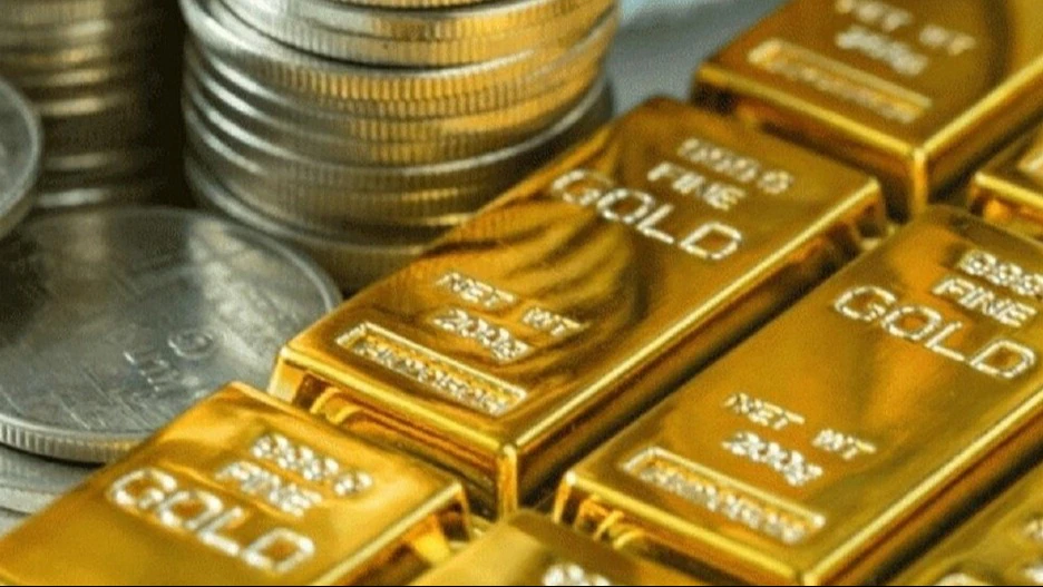 सोना 750 रुपये टूटा, चांदी 1,400 रुपये फिसली
