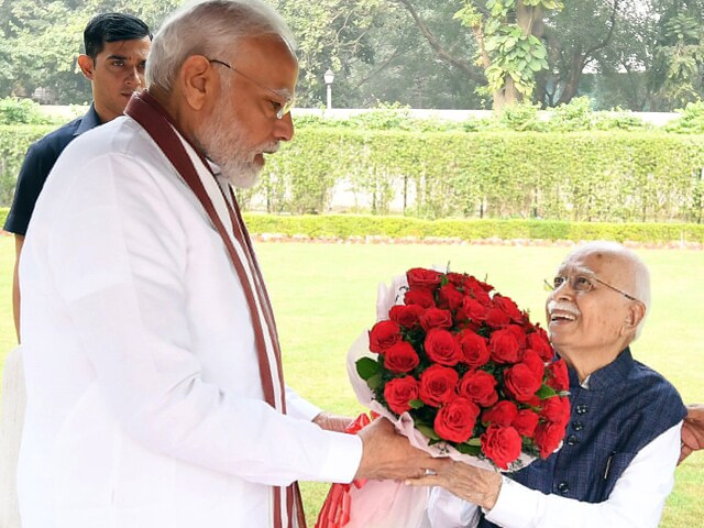 आडवाणी को भारत रत्न सम्मान, प्रधानमंत्री मोदी बोले-मेरे लिये अत्यंत भावुक क्षण