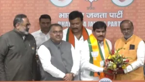 BB-Patil-joins-BJP