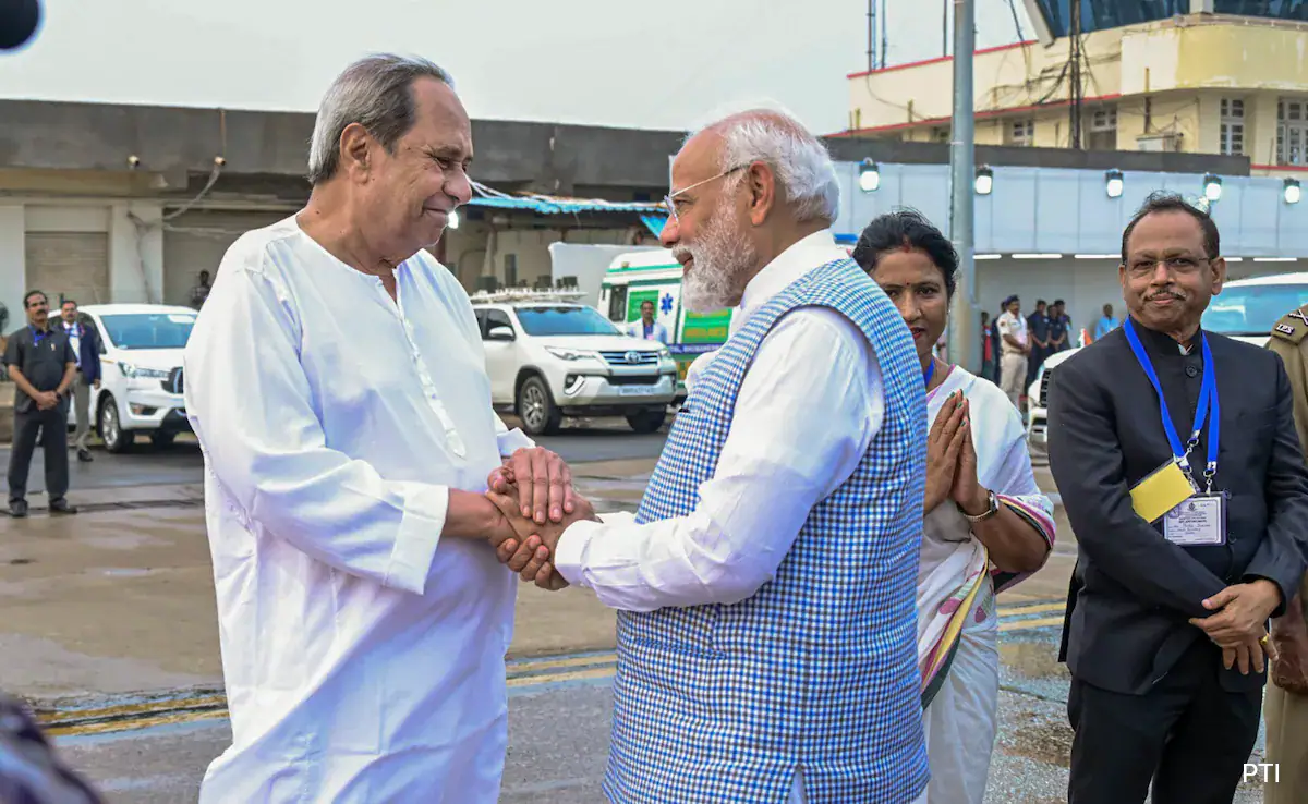 l7a3c4co_naveen-patnaik-pm-modi-_625x300_09_March_24