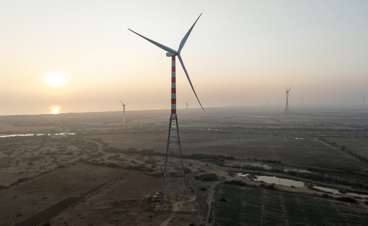 अडाणी ग्रीन एनर्जी की गुजरात में 300 मेगावाट क्षमता वाली पवन ऊर्जा परियोजना चालू