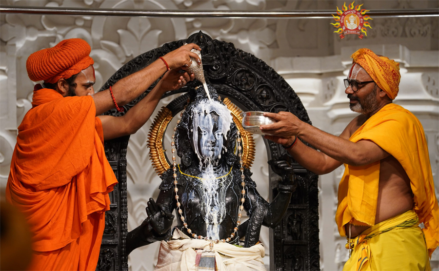 अतुलनीय आनंद में है अयोध्या नगरी: प्रधानमंत्री मोदी ने रामनवमी की शुभकामनाएं देते हुए कहा