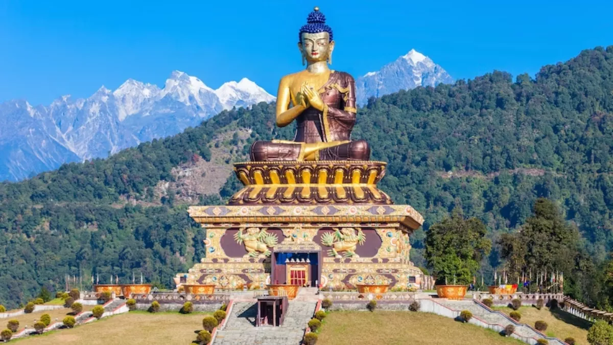 26 अप्रैल: सिक्किम भारत का 22वां राज्य बना