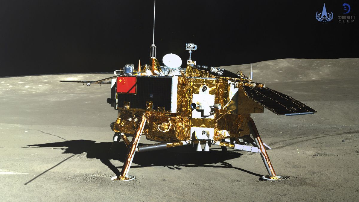 चीनी अंतरिक्ष यान चंद्रमा के सुदूर हिस्से में सफलतापूर्वक उतरा, मिट्टी-चट्टान के नमूने लेगा