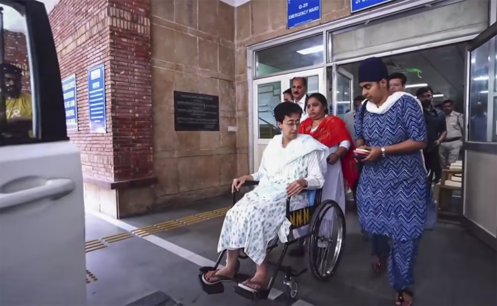 दिल्ली की जलमंत्री आतिशी को एलएनजेपी अस्पताल से छुट्टी मिली
