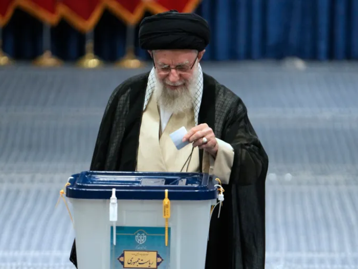 ईरान में राष्ट्रपति पद के चुनाव के लिए मतदान शुरू