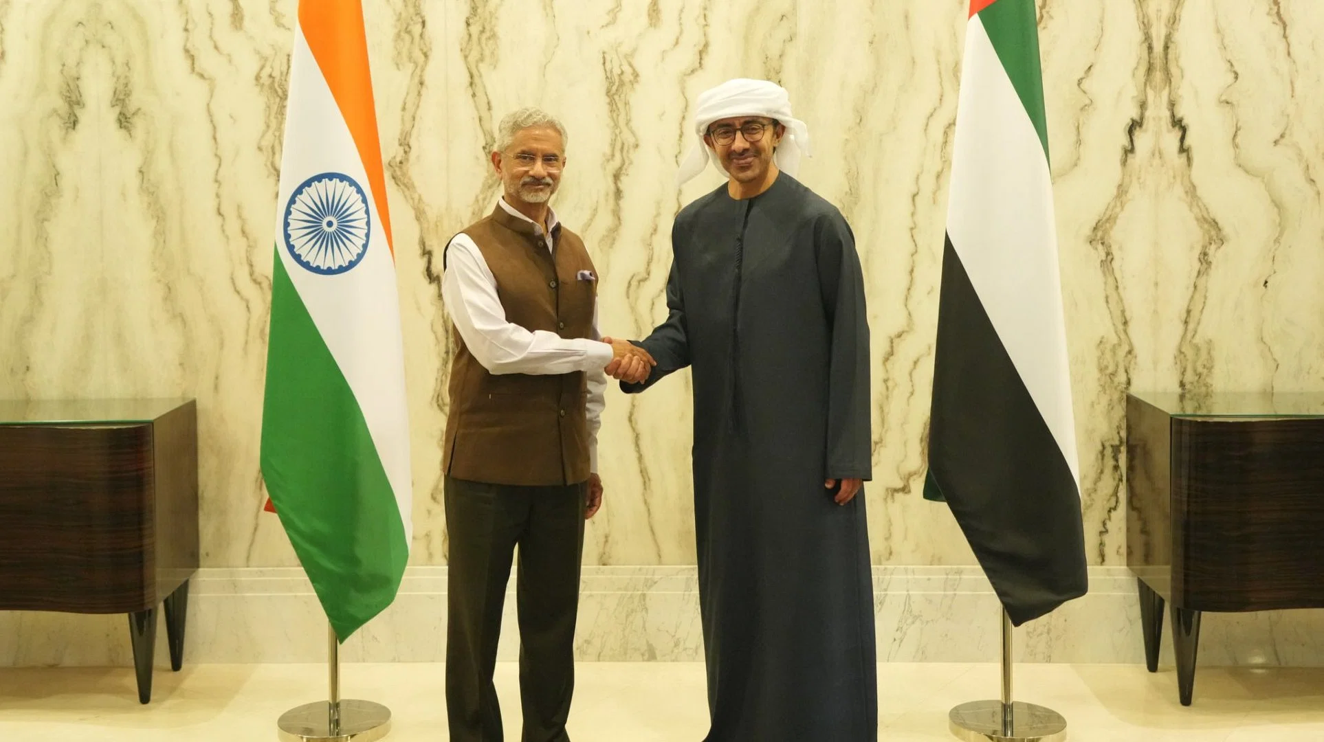 जयशंकर ने संयुक्त अरब अमीरात के अपने समकक्ष से ‘सकारात्मक और गहन’ बातचीत की