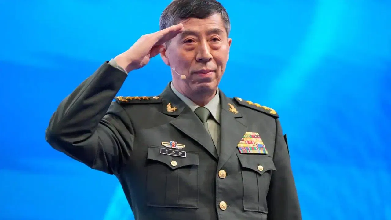 चीन के पूर्व रक्षा मंत्री भ्रष्टाचार के आरोपों में कम्युनिस्ट पार्टी से निष्कासित