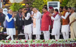 shq6ole8_modi-oath