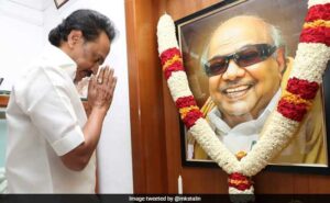 t36d1k0o_mk-stalin-pays-tribute-to-karunanidhi_625x300_03_June_19