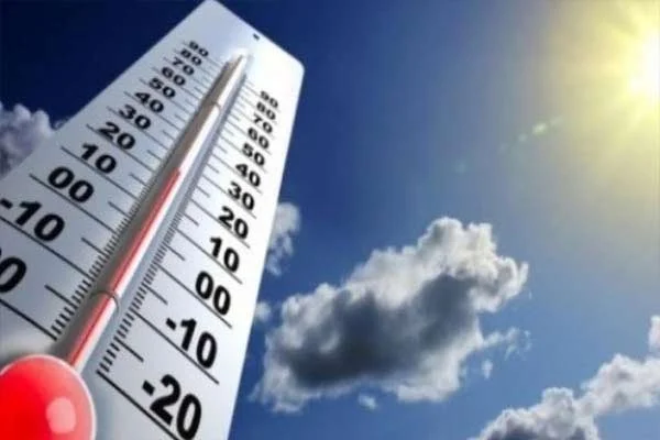 दिल्ली में न्यूनतम तापमान 30.2 डिग्री सेल्सियस दर्ज