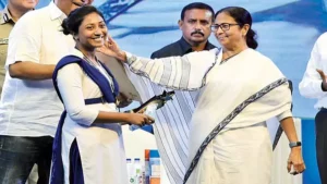 1692021174_1663011604_mamata-with-a-student