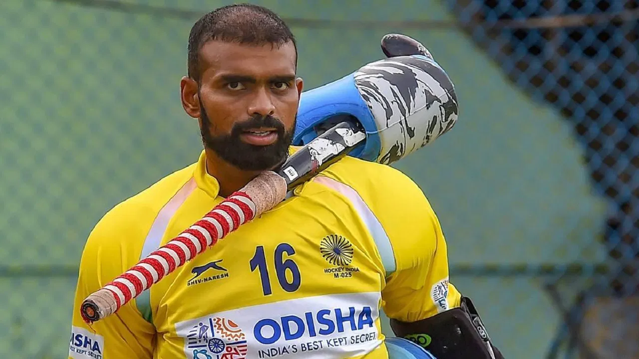 goalkeeper-PR-Sreejesh-wins-the-World-Games-Athlete-of-the-Year-2021-Award