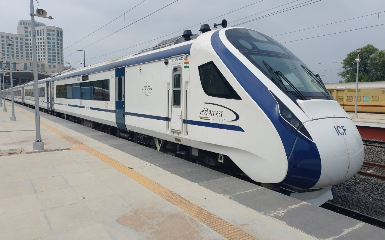 vande-bharat-express-2