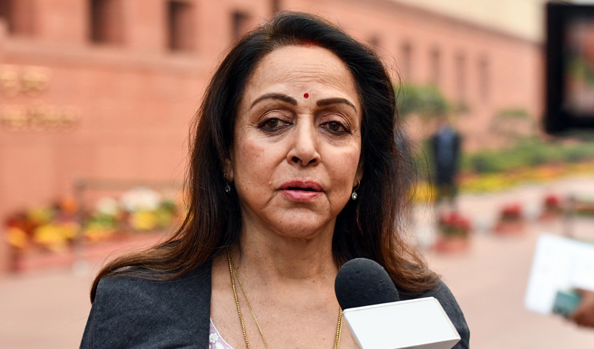 hema-malini_large_1507_8