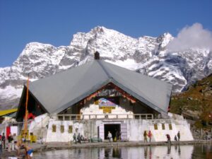 Get-registered-before-going-on-Hemkund-Sahib-Yatra