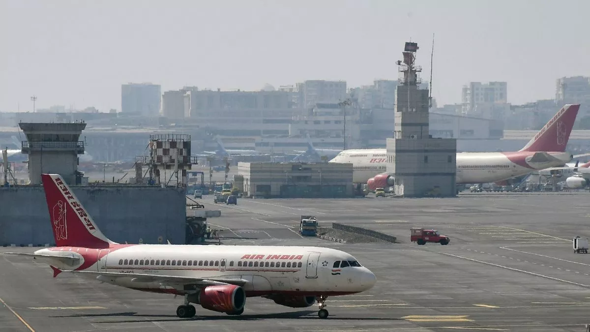 17_10_2023-mumbai_airport_23558282
