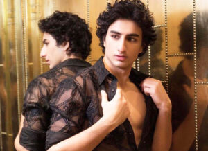 Ibrahim-Ali-Khan-leaves-for-his-first-shoot-today-here-are-the-details
