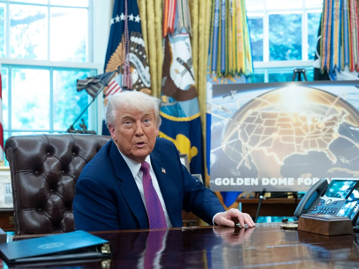 TRUMP-HEGSETH-7_1747789022350_1747789030938