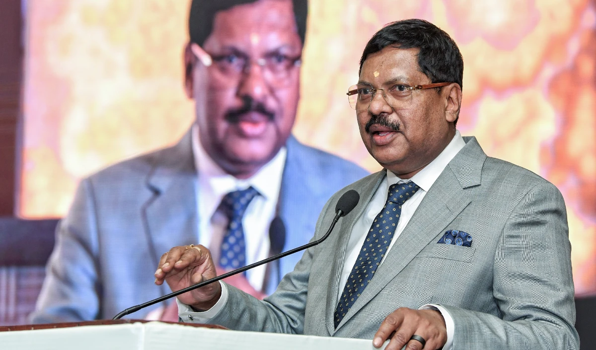 chief-justice_large_1015_153