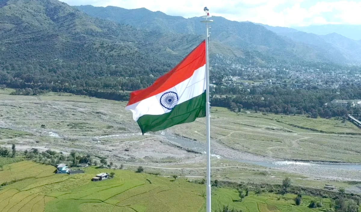 india-flag_large_1202_23