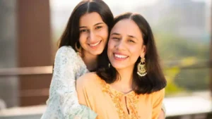 mothers-day-2025-letter-in-hindi-by-a-daughter-how-to-write-suggestions-tips-with-maa-ke-liye-kavita-121062711