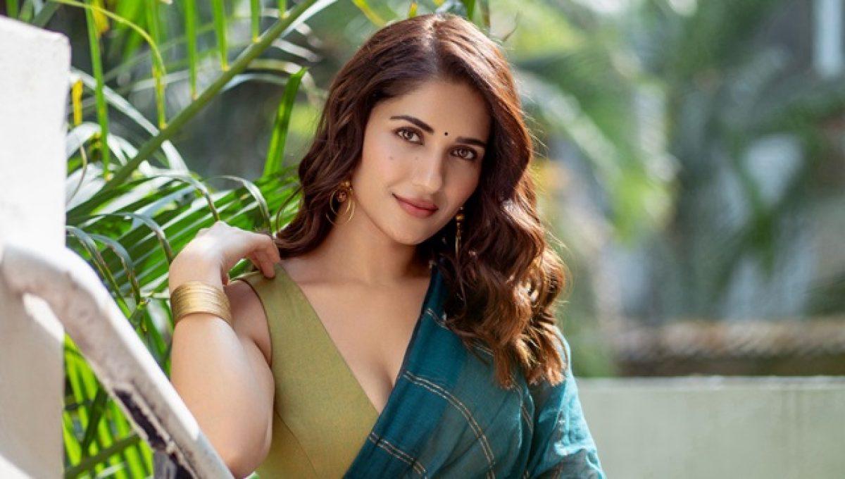 ruhani-sharma-1